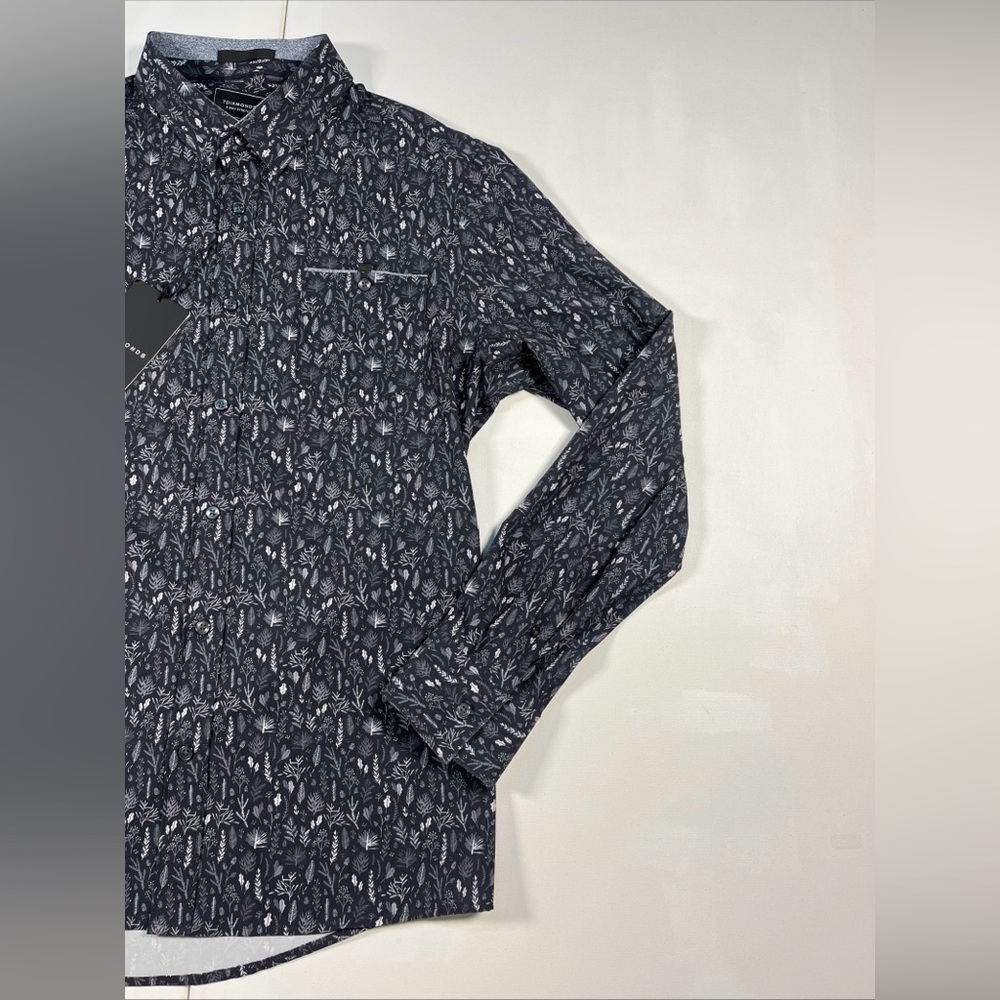 7 Diamonds Men's Black and White Patterned Button-Down Shirt - Picture 3 of 16